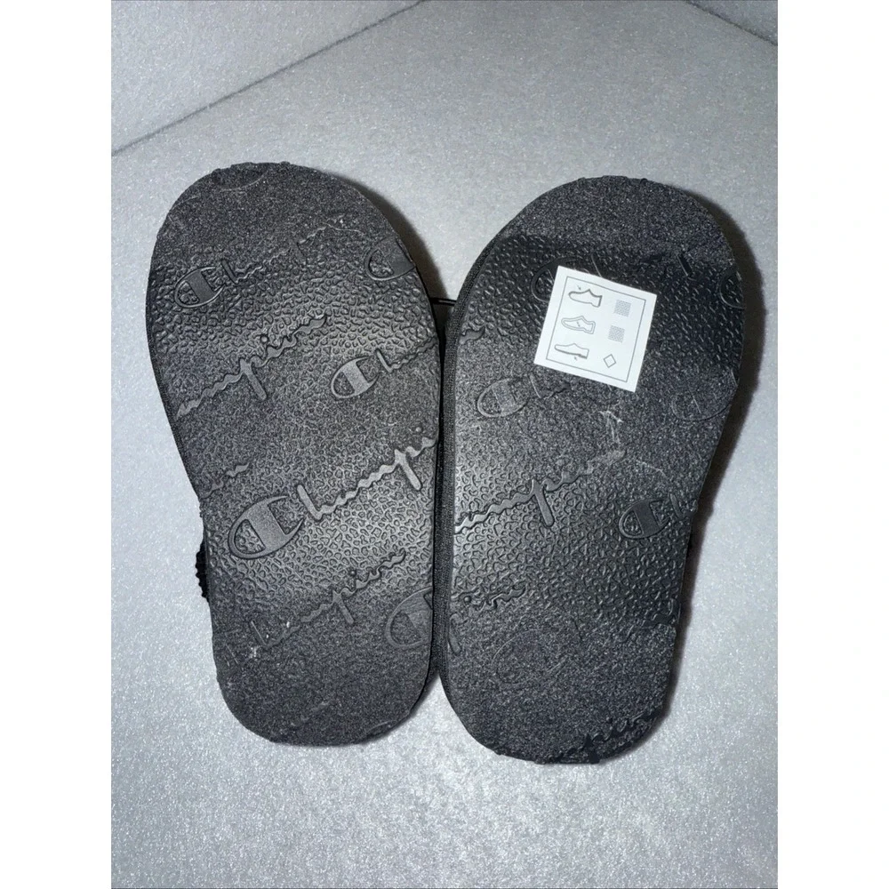 Champion Plush Core Slides Black White Gold CPS10477T‎ Toddler NWOB Size 04